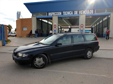 Volvo V70 outside ITV test centre